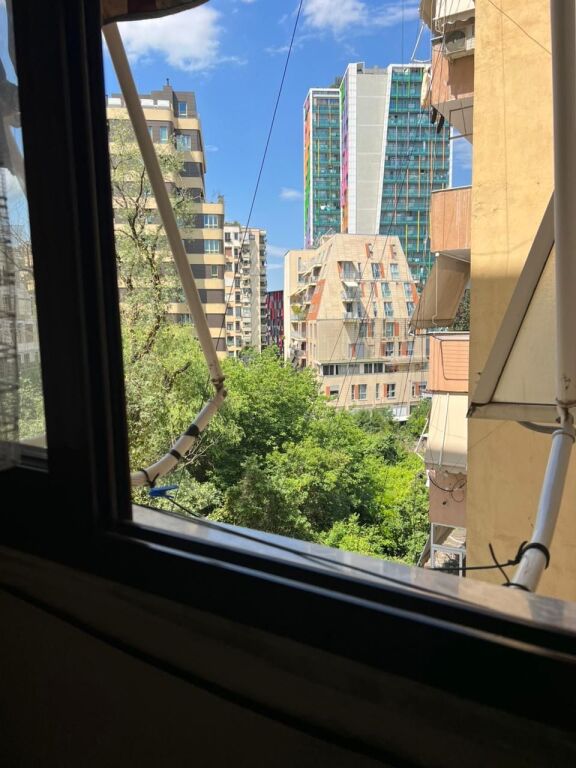 Garsoniere me qera tek Rruga e Elbasanit perball Luarasit