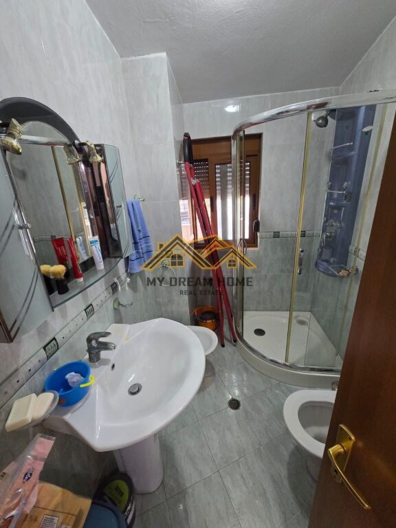 SHITEN 2 APARTAMENTE 1+1 , 20 m larg detit , SHKEMBI KAVAJE ME PAMJE DETI