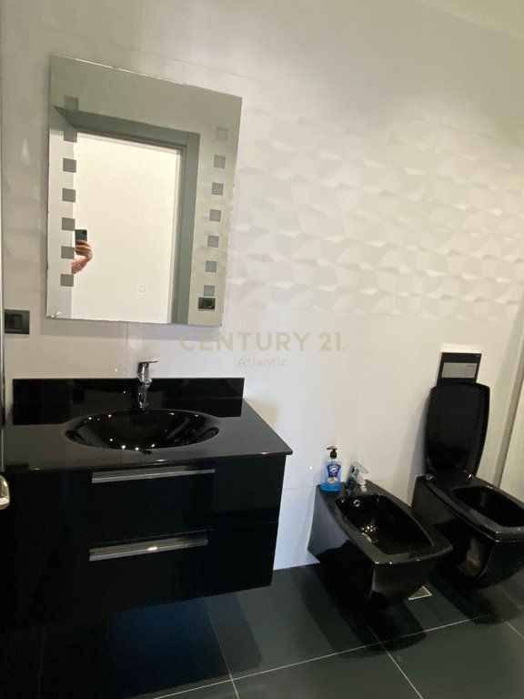 Apartament 2+2 Për Shitje – Rruga e Re e Portit, Durrës