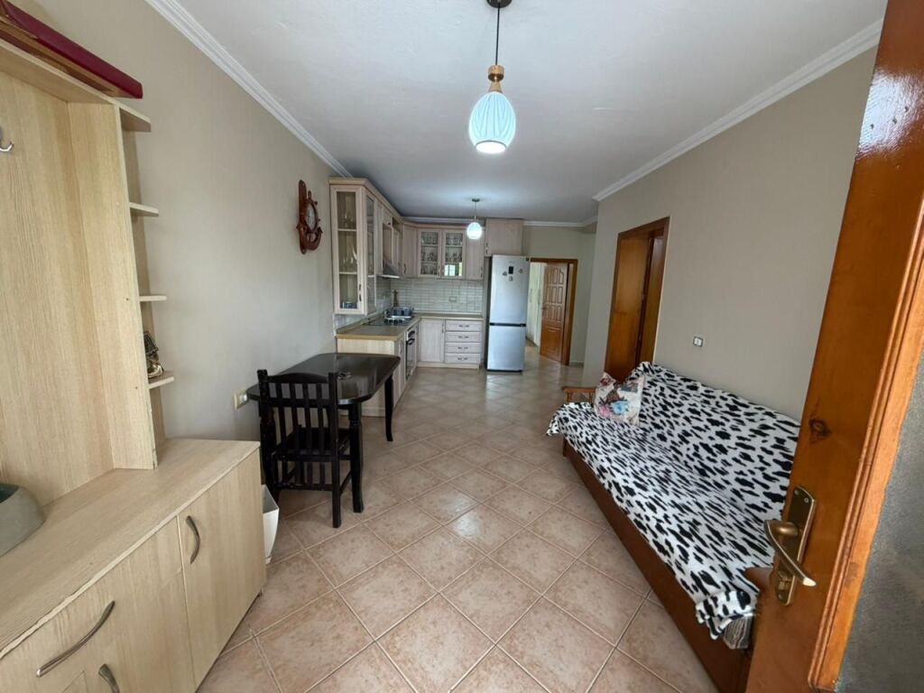 🏠 Jepet me Qira Shtëpi Private 2+1 📍 Zona: Allias