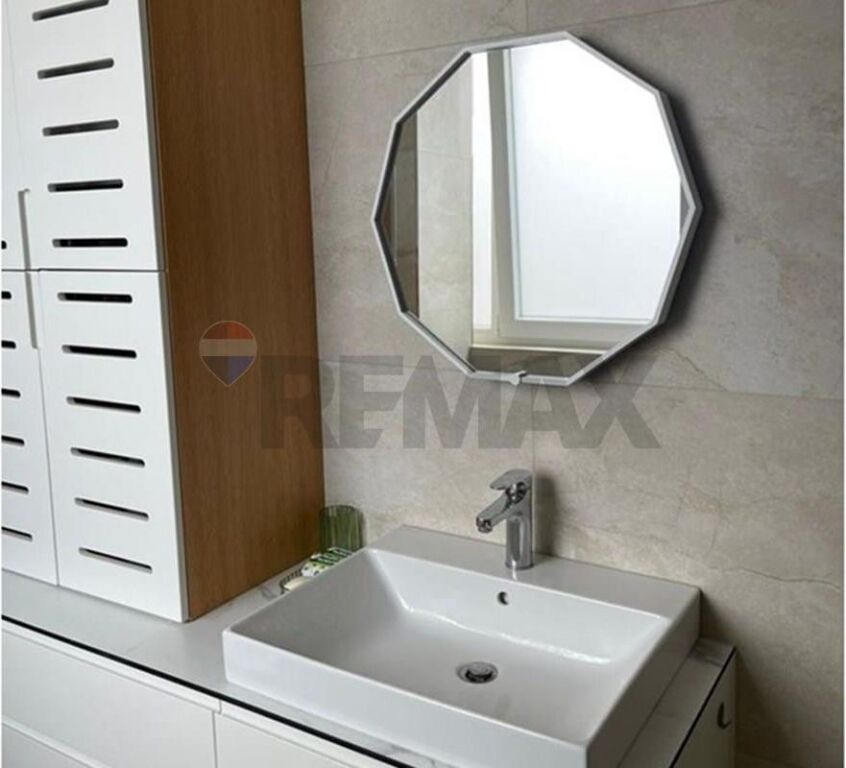 Apartament - Për Qira - Ambasada Amerikane, Tiranë