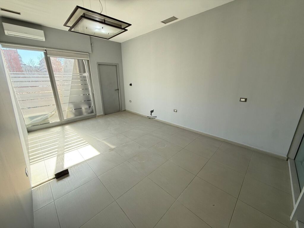 UFFICIO IN AFFITTO 220 M2 VIA KAVAJES 4.400 EURO FH-75759