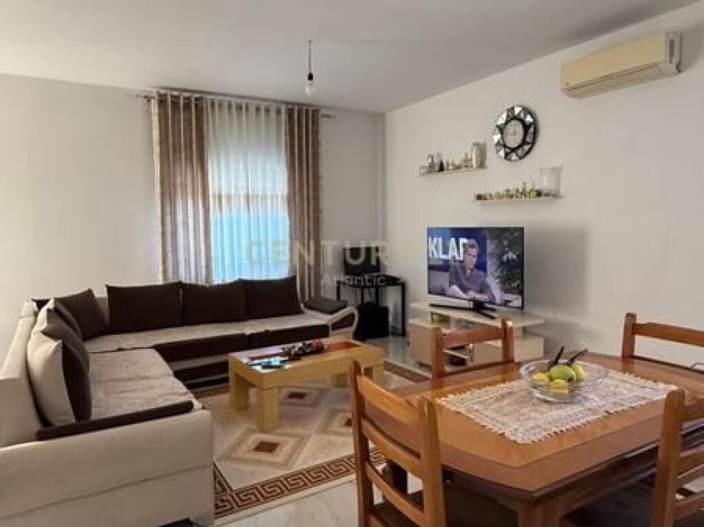 Shitet Shtëpi Private në 4 Rruget e Shijakut, Durrës !