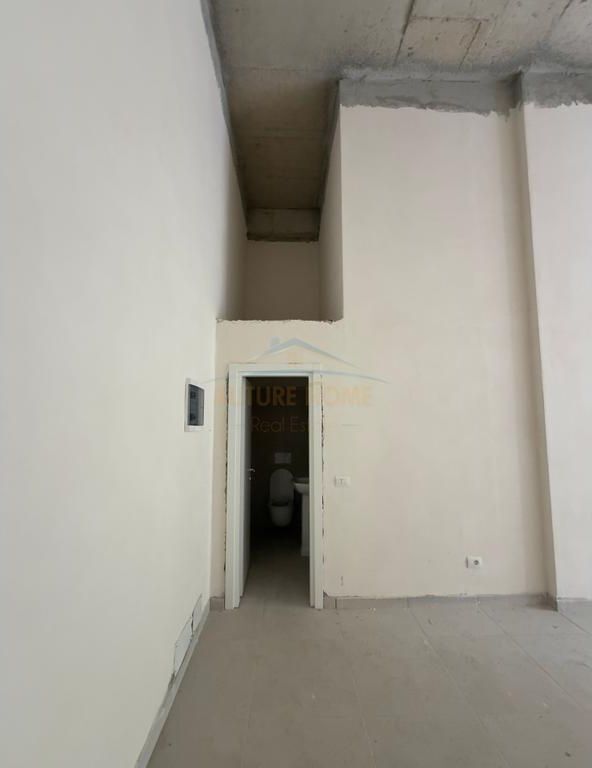Qera, Ambient Biznesi, Rruga "Tefta Tashko Koco", Pazari i Ri, Tiranë