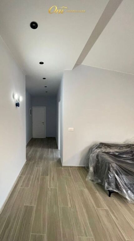 JEPET APARTAMENT ME QERA 1+1 ISH PARKU I AUTOBUSAVE