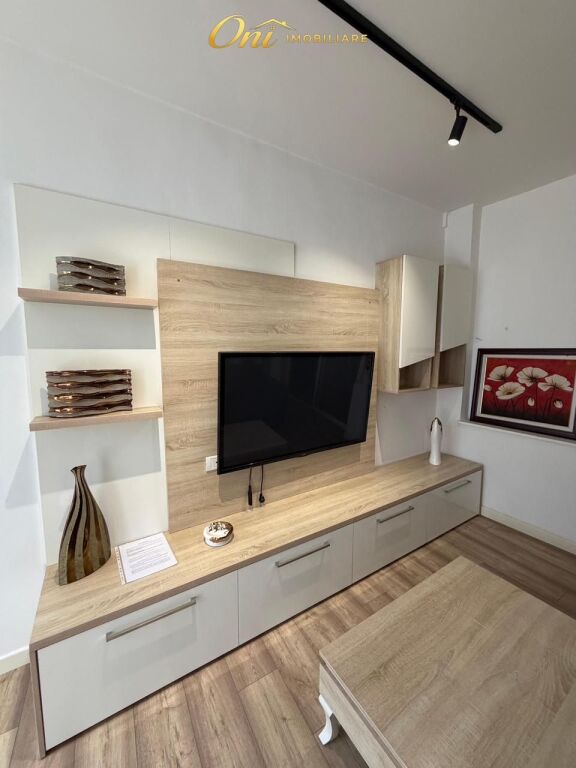 APARTAMENT PER QERA RRUGA E BARIKADAVE
