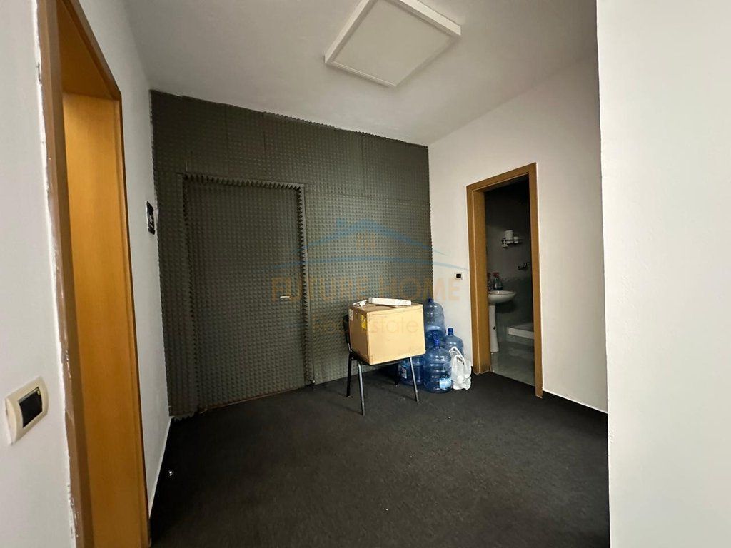 Affitto, Spazio Ufficio in Via Brigada Vlll, Bllok.