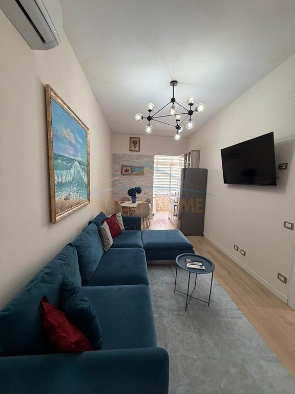 Qira, Apartament 2+1, Rruga e Barrikadave, Tiranë.