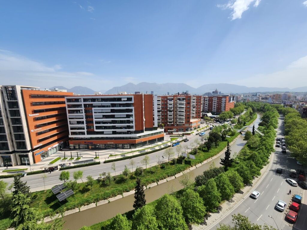 Appartamento 1+1+1 Balcone In Affitto