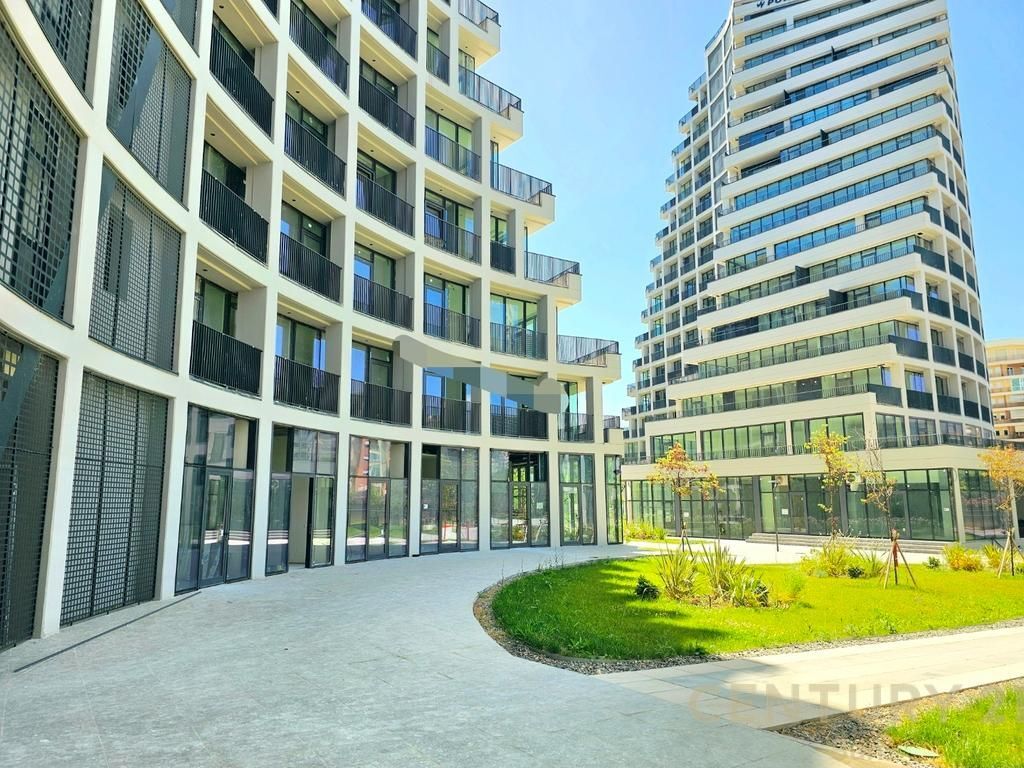 Jepet me qera ambient zyre në rezidencën “Lake View”