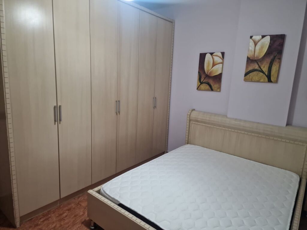 Apartament 2+1 per qira te Zogu Zi, rruga Dritan Hoxha