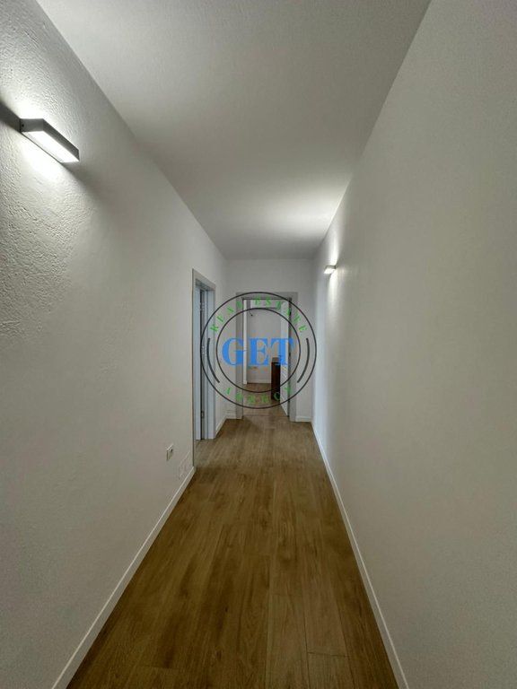 🏡 Shitet Apartament 2+1 në Durrës – Pranë Markatës së Fruta-Perimeve