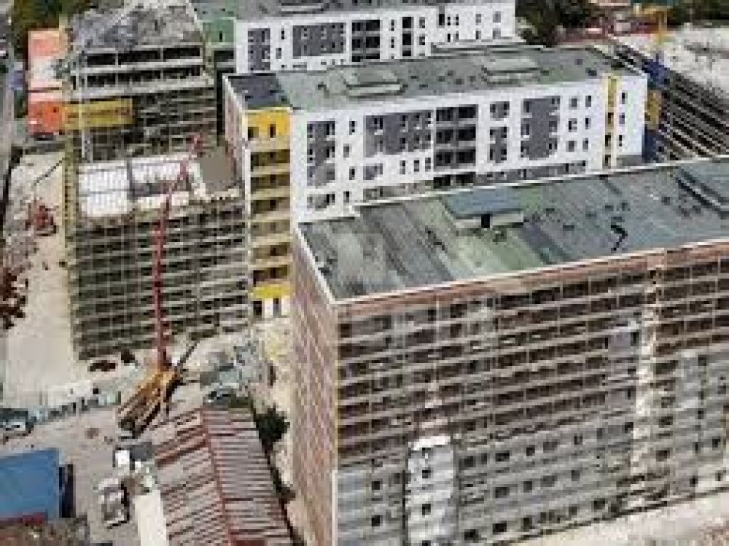 🏡 Shitet Apartament 2+1 tek Tirana Entry