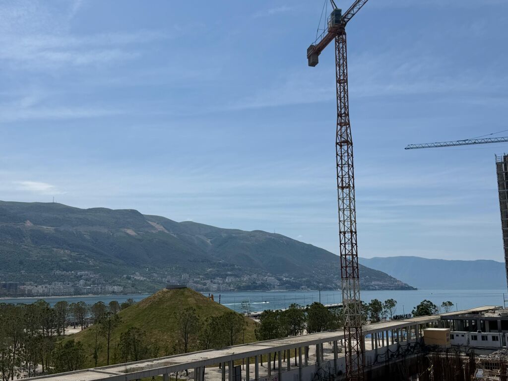 Sea view apartment for long term rent Vlore City centre