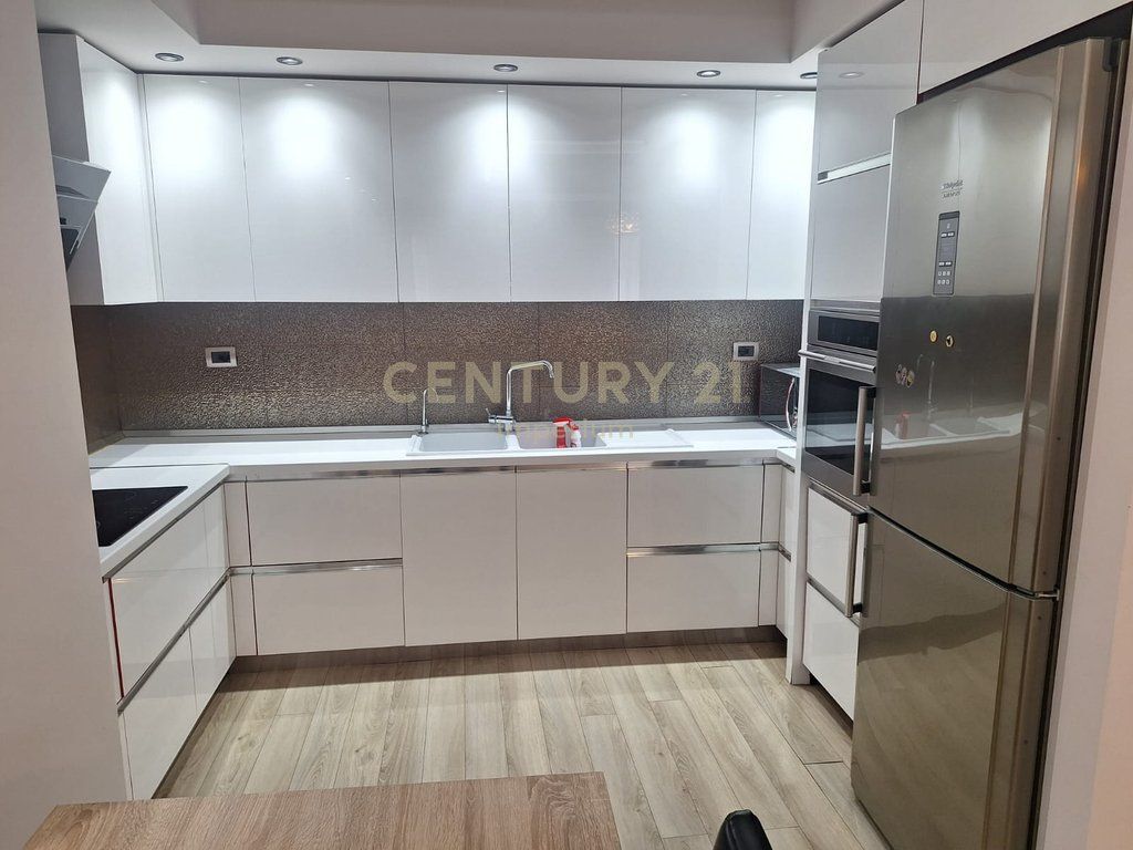 Apartment 3+1+2 + parking space for rent in Bllok! 1,500 € /Month
