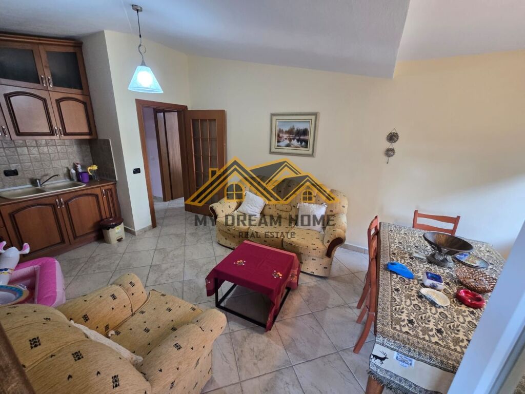 SHITEN 2 APARTAMENTE 1+1 , 20 m larg detit , SHKEMBI KAVAJE ME PAMJE DETI