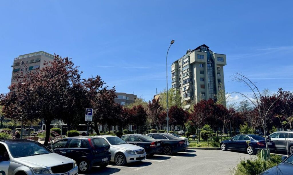 Ambient për Zyra me Qira – 300 m²