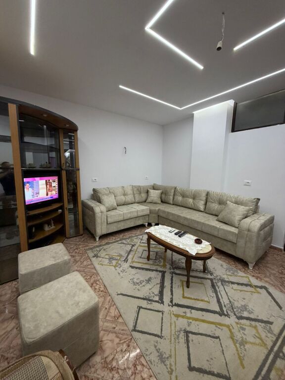 🏢 Jepet me qera Apartament 2+1+2 Tualete