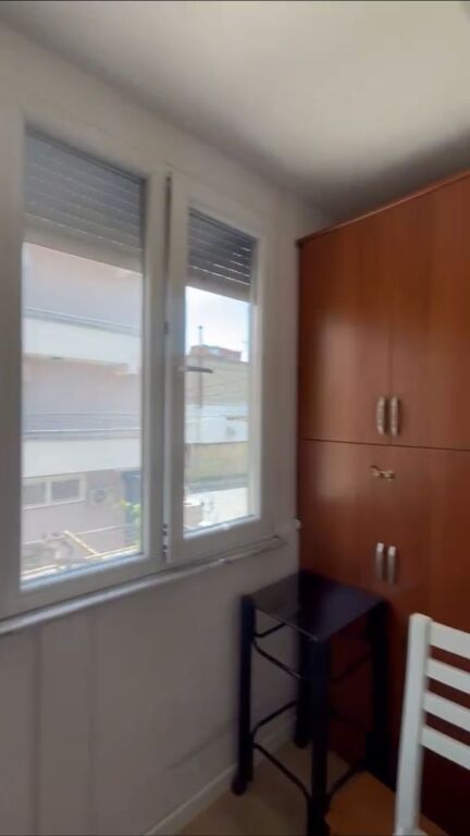 SHITET APARTAMENT 2+1 – OXHAKU, PËRBALLË MINISTRISË SË MBROJTJES