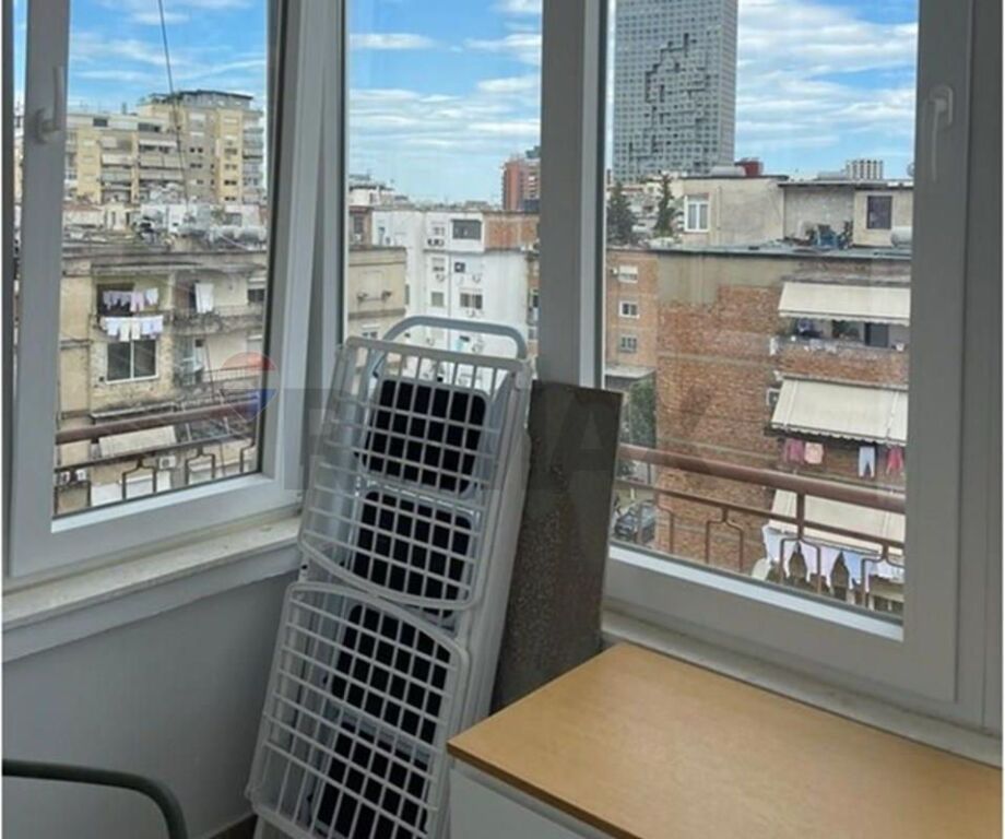 Apartament - Për Qira - Ambasada Amerikane, Tiranë