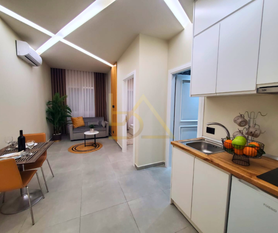 Shiten 3 Apartamente + 1 Zyrë – Durrës, Plazhi Iliria, Lagjja 13