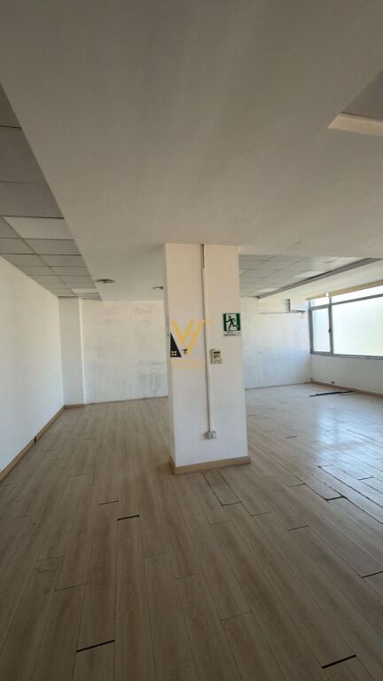 LOCALE COMMERCIALE 330 M2 IN AFFITTO A BLLOK 4.500 EURO