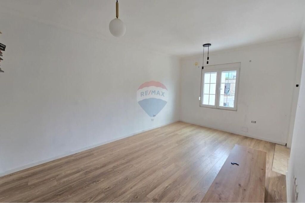 Shitet - Apartament 1+1 ne Myslym Shyr