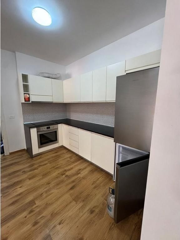 Apartament 1+1 Me Qira në Kompleksin Delijorgji, Tiranë (650€ ose 800€)