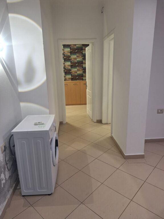 Qera | Shtëpi private 2 + 1 | Vilat Amerikane | 450 €/muaj