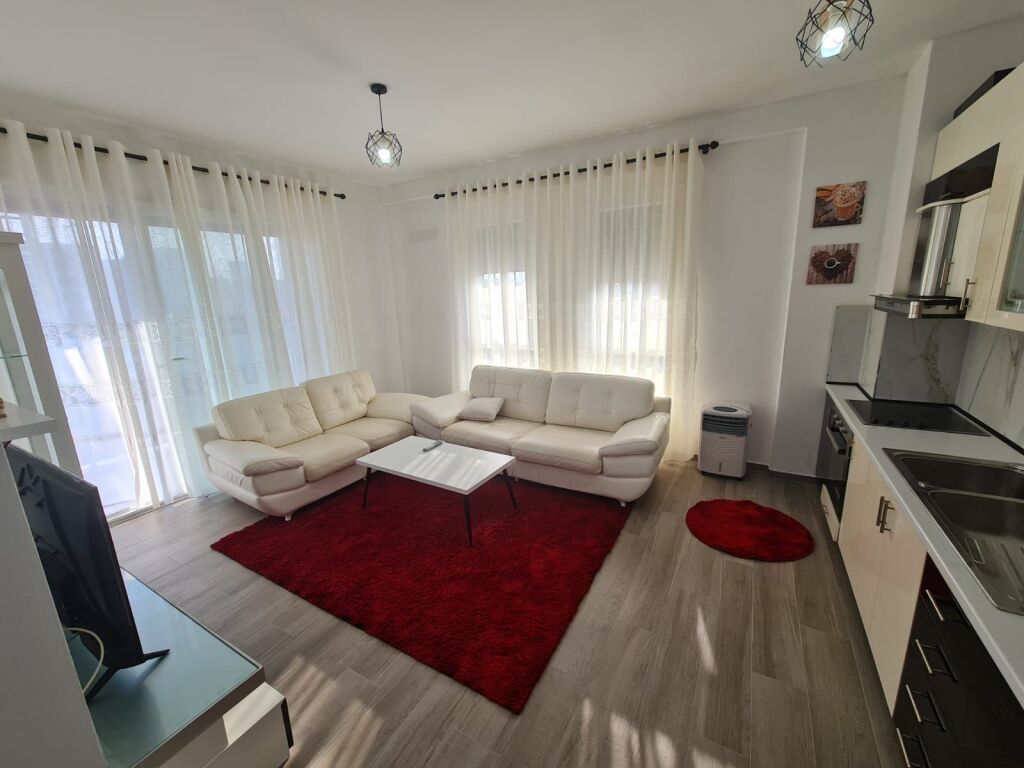 🏢Ne zonen e 5 Majit,Kompleksi Inerti jepet me qera apartament 1+1,i mobiluar 50,000Leke