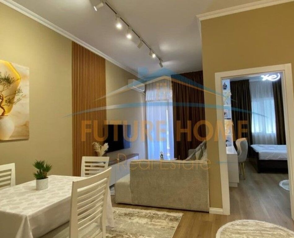 Qera Apartament 1+1+Post Parkimi Kopshti Botanik