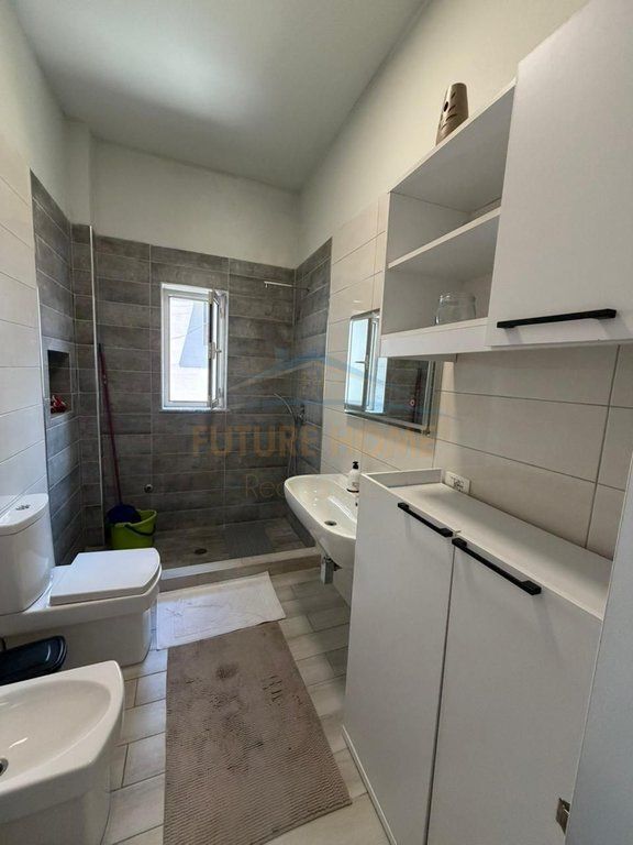 Qira, Apartament 2+1, Rruga e Barrikadave, Tiranë.