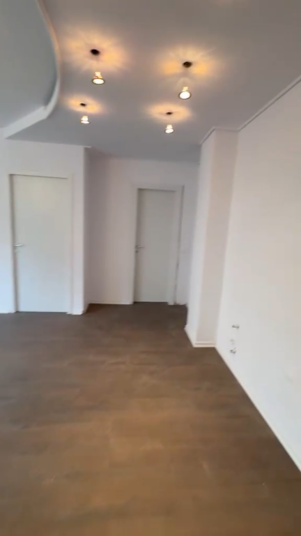 Apartment for sale in Komuna e Parisit