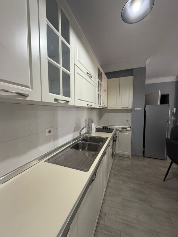 Qera | Apartament 1 + 1 | Farmacia 10 | 600 €/muaj