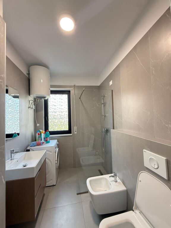 🏡 Apartament 1+1 me Ballkon për Qera – Komuna e Parisit