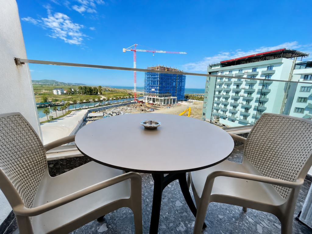 Appartamento 1+1 Arredato con Vista Mare in Vendita - Qerret, Kavajë