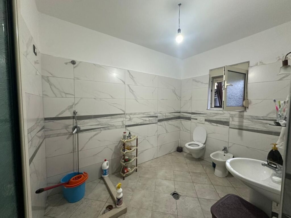 🏡 Shitet Shtëpi Private 1-Katëshe | 4 Rrugët, Shijak