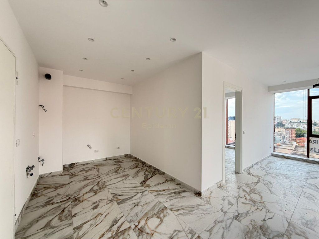 APARTAMENT 1+1 PËR QIRA TEK RRUGA E KAVAJËS 1300€/muaj