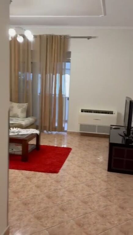 Rent | Apartament 3 + 1 | Rruga e Elbasanit | 800 €/month