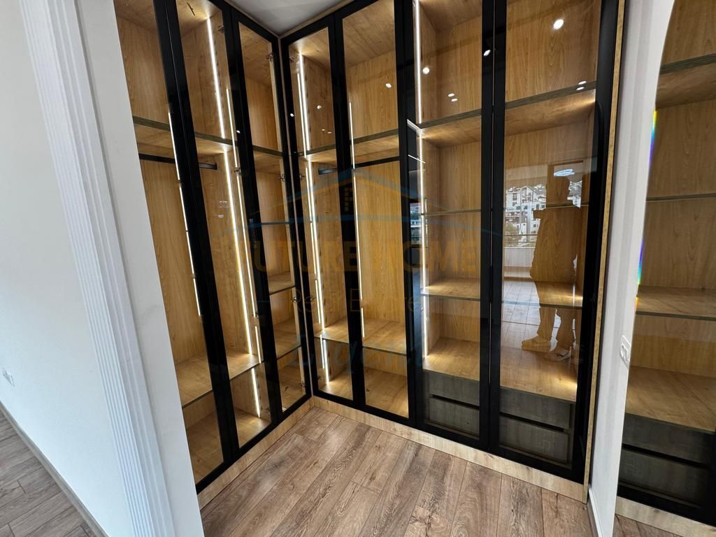 SHITET APARTAMENT 2+1 TEK LIQENI I THATE