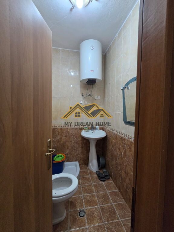 SHITET APARTAMENT 1+1 ME OBORR – SHKËMBI I KAVAJËS,VIJE E DYTE ME DETIN