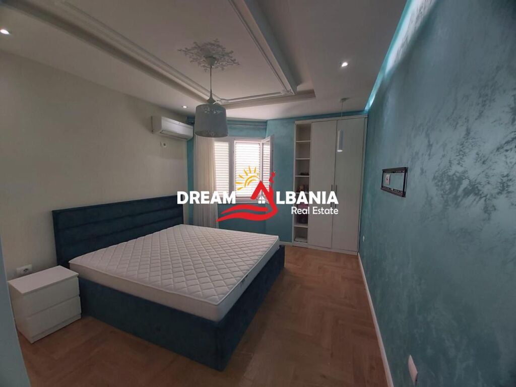 Jepet me qera apartament 2+1 te Kompleksi Grand ne Qytet Studenti, Tirane (ID 42215563).