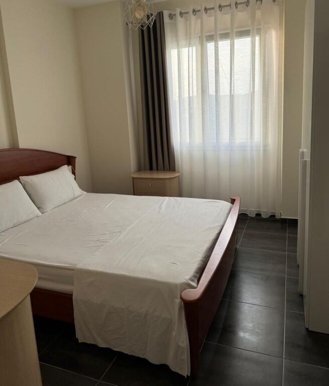 Shitet Apartament 1+1 ne Gjire te lalzit  / Tek FishLand