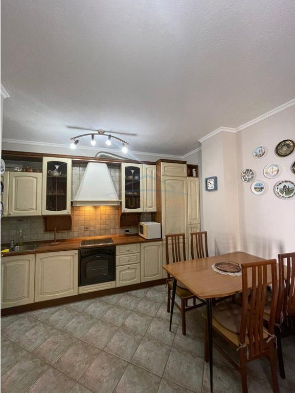 Affitto, Appartamento 2+1, Myslym Shyri, Tirana