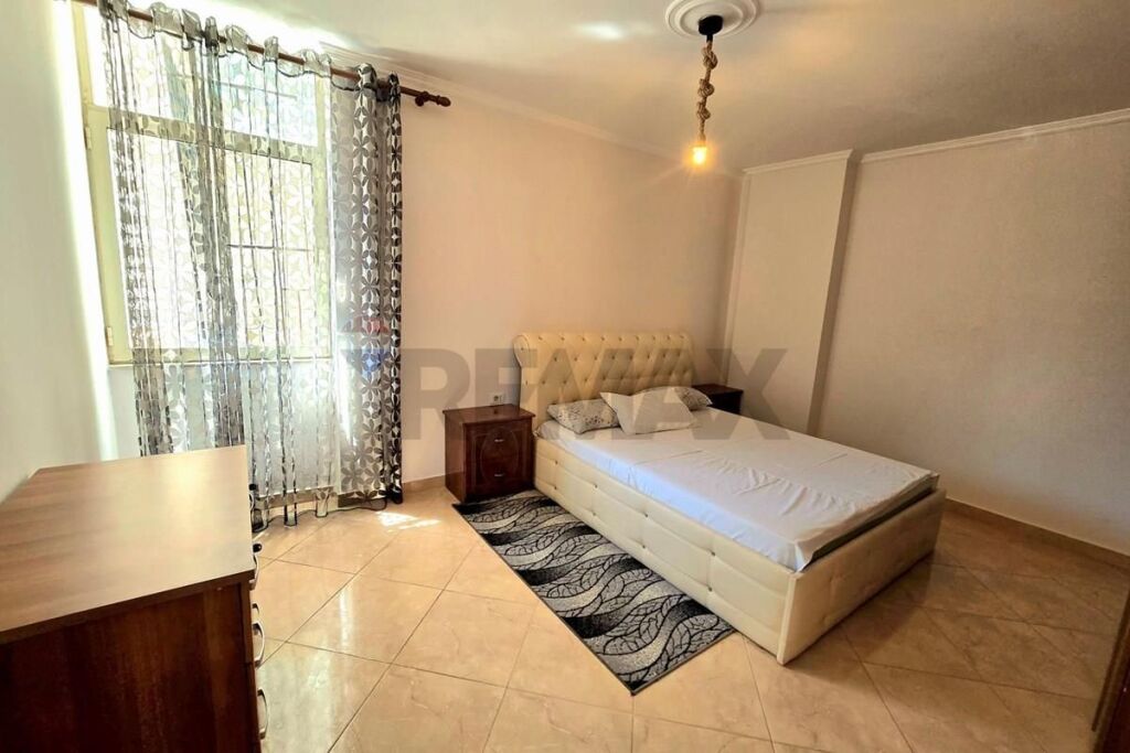 APARTAMENT 2+1 PER QIRA PRANE AMBASADES AMERIKANE !