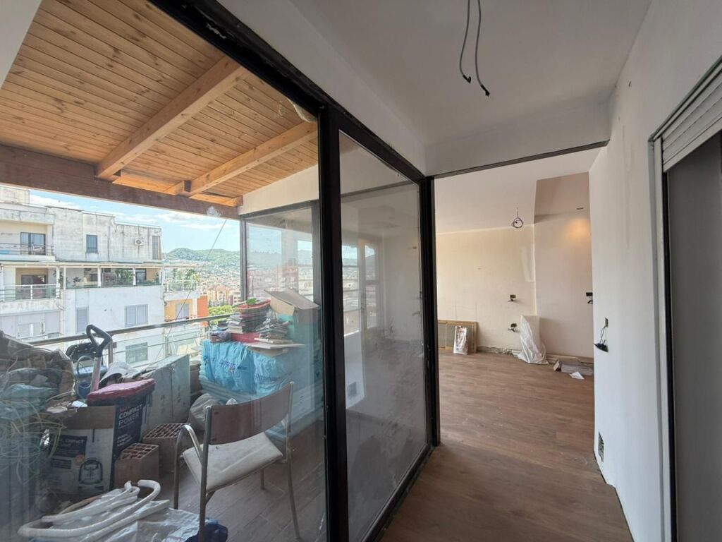Shitet Apartament 2+1+Post Parkimi, Ngjitur me Deliorgji, Rr. E Kavajës, Tirane