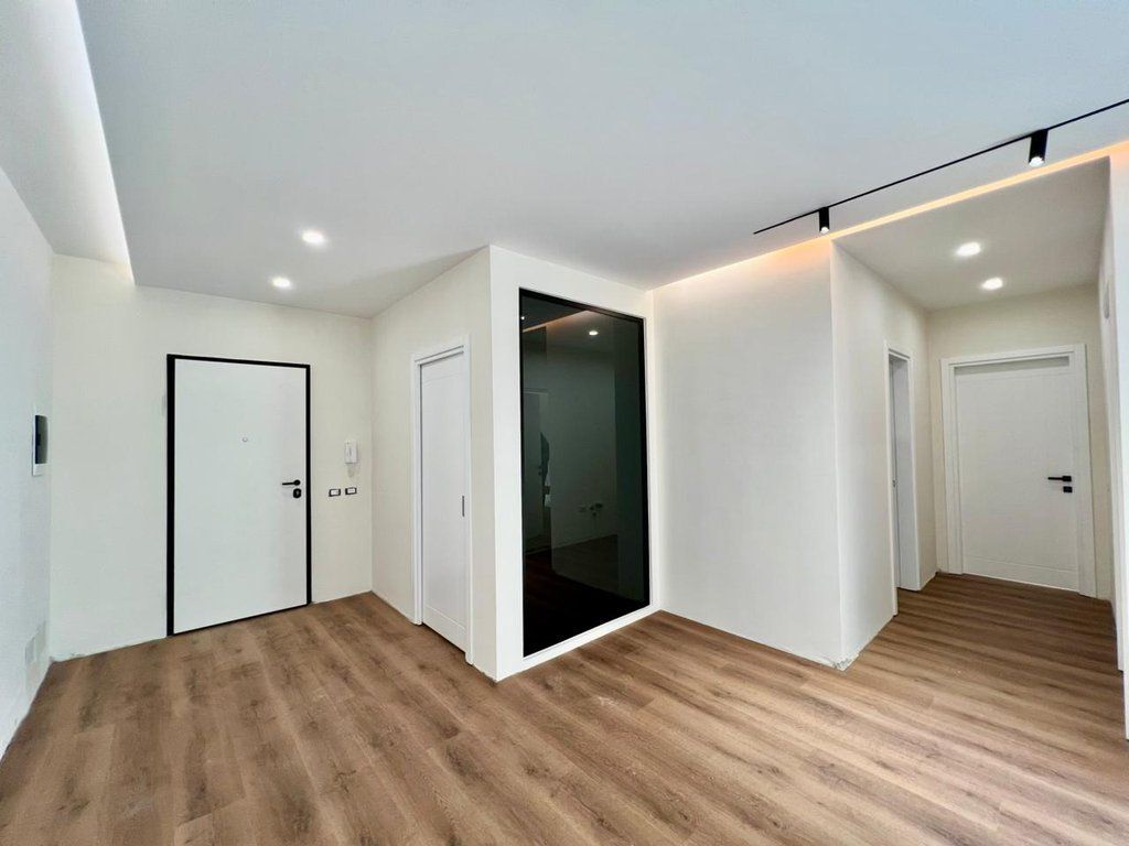 SHESIM, SUPER APARTAMENT 2️⃣➕1️⃣➕2️⃣ me POST PARKIMI, LIQENI THATË (PA MALORE)‼️