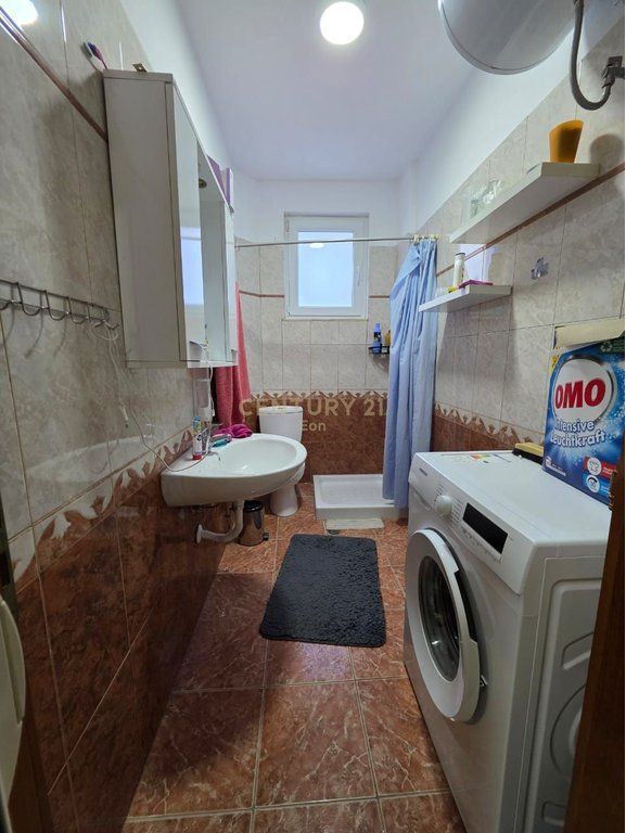 Shitet Duplex ne Golem Prane Detit !