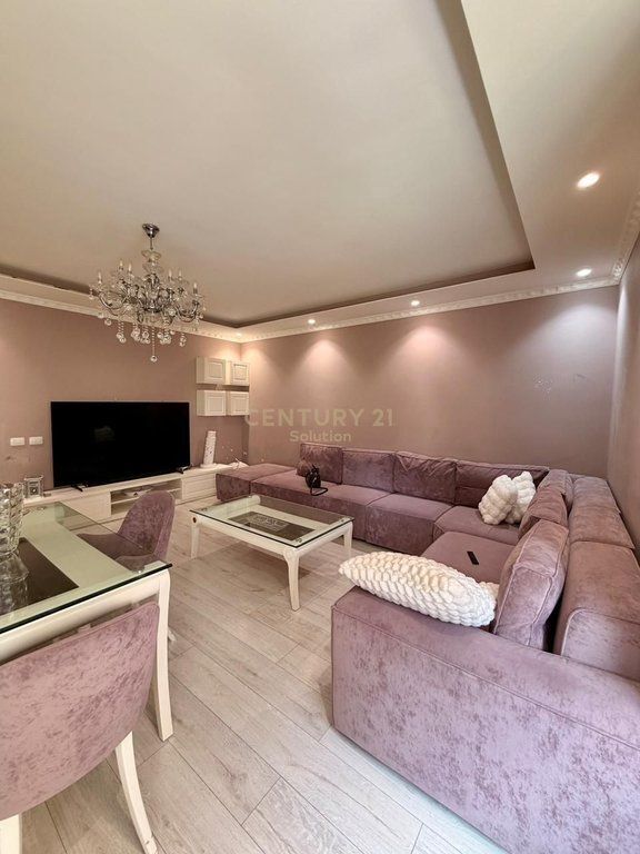 SHITET APARTAMENT 2+1+2 TE KOMUNA PARISIT