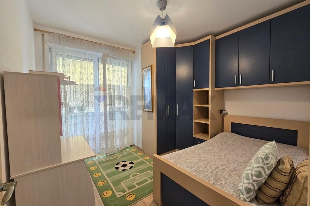 Apartament 3+1+2 per qira te Shallvaret